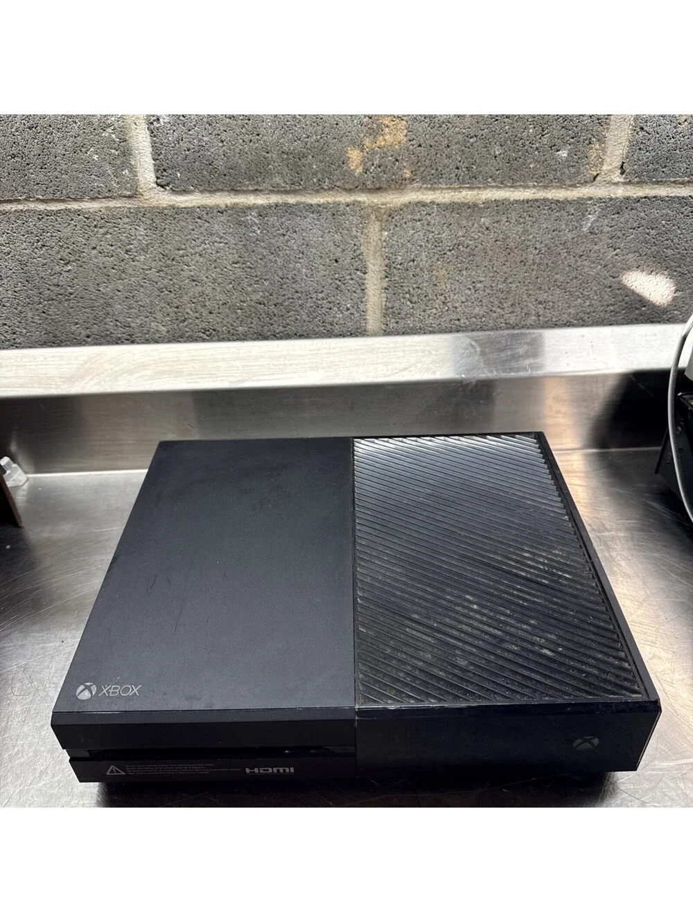 Microsoft Xbox One Model 1540 500GB HDD Video Game Console Only - UNTESTED